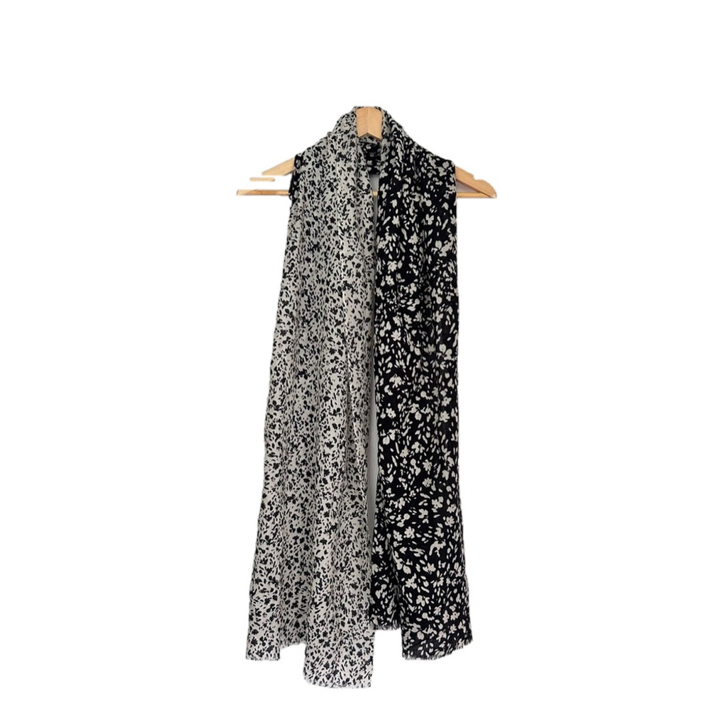 Love and lore wool Black and White Floral Scarf